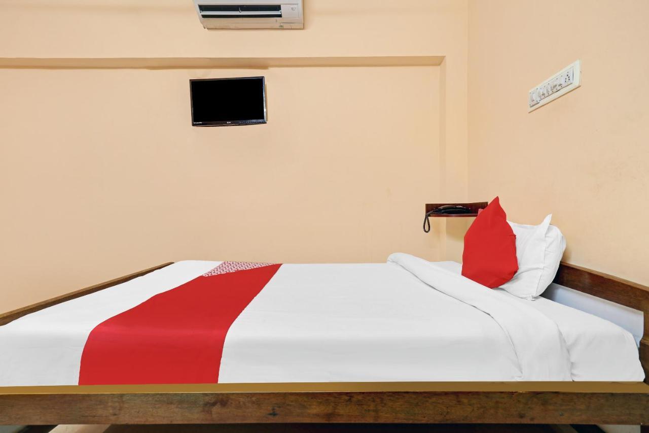 Oyo 81409 Hotel Sivajothi Tuticorin Esterno foto