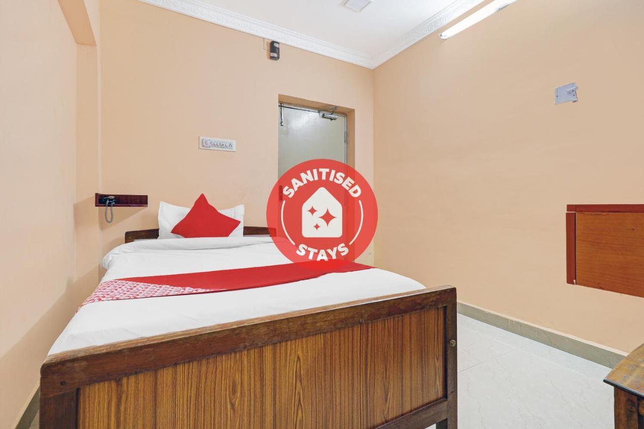 Oyo 81409 Hotel Sivajothi Tuticorin Esterno foto