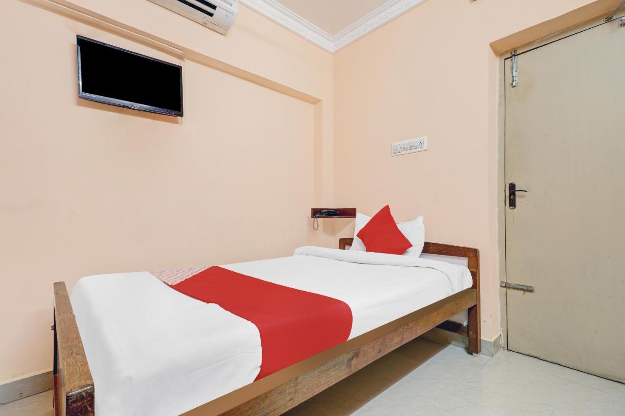 Oyo 81409 Hotel Sivajothi Tuticorin Esterno foto