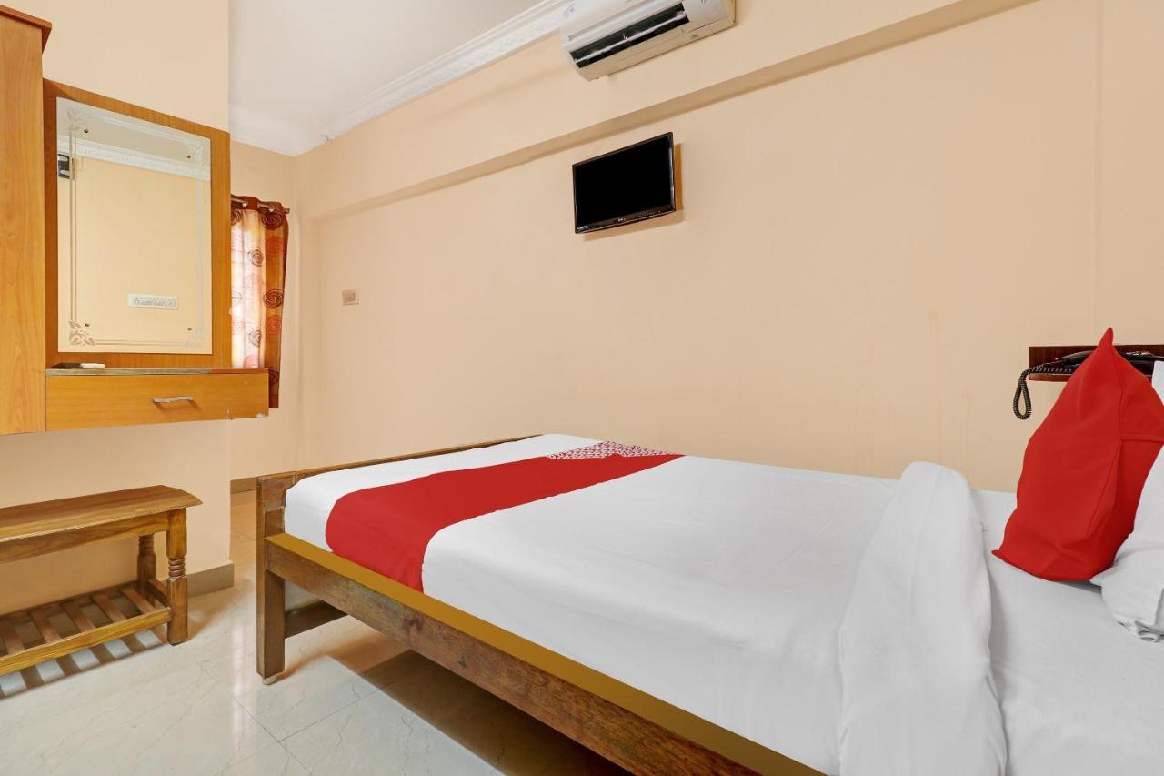 Oyo 81409 Hotel Sivajothi Tuticorin Esterno foto