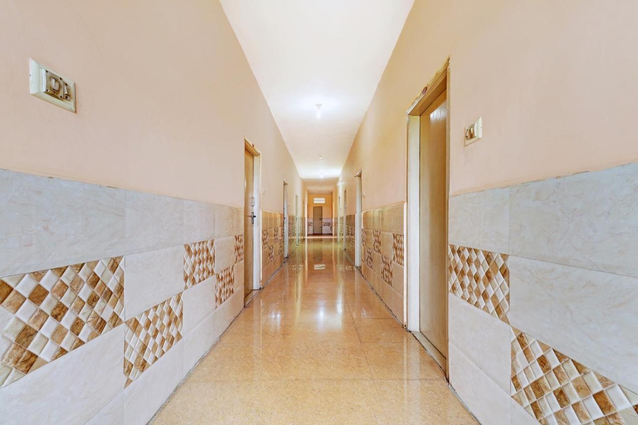 Oyo 81409 Hotel Sivajothi Tuticorin Esterno foto