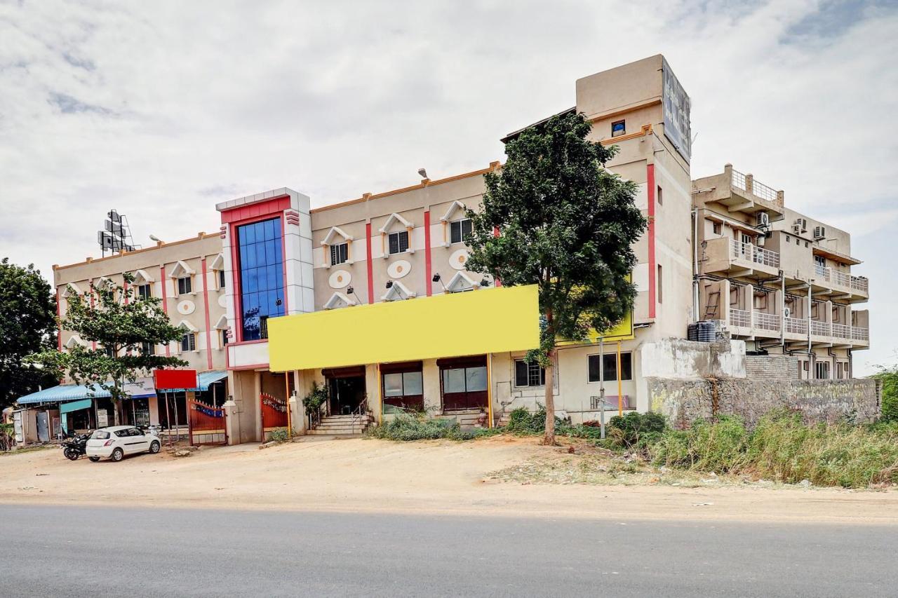 Oyo 81409 Hotel Sivajothi Tuticorin Esterno foto