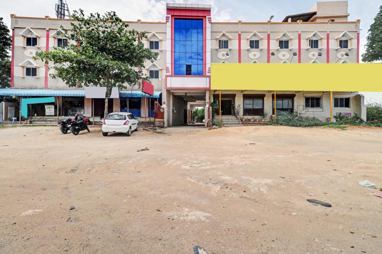 Oyo 81409 Hotel Sivajothi Tuticorin Esterno foto